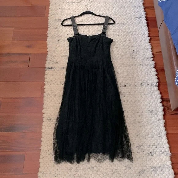 chinese dress ladies Burberry // Black & White Ruffled Lace Dress  VSP Consignment